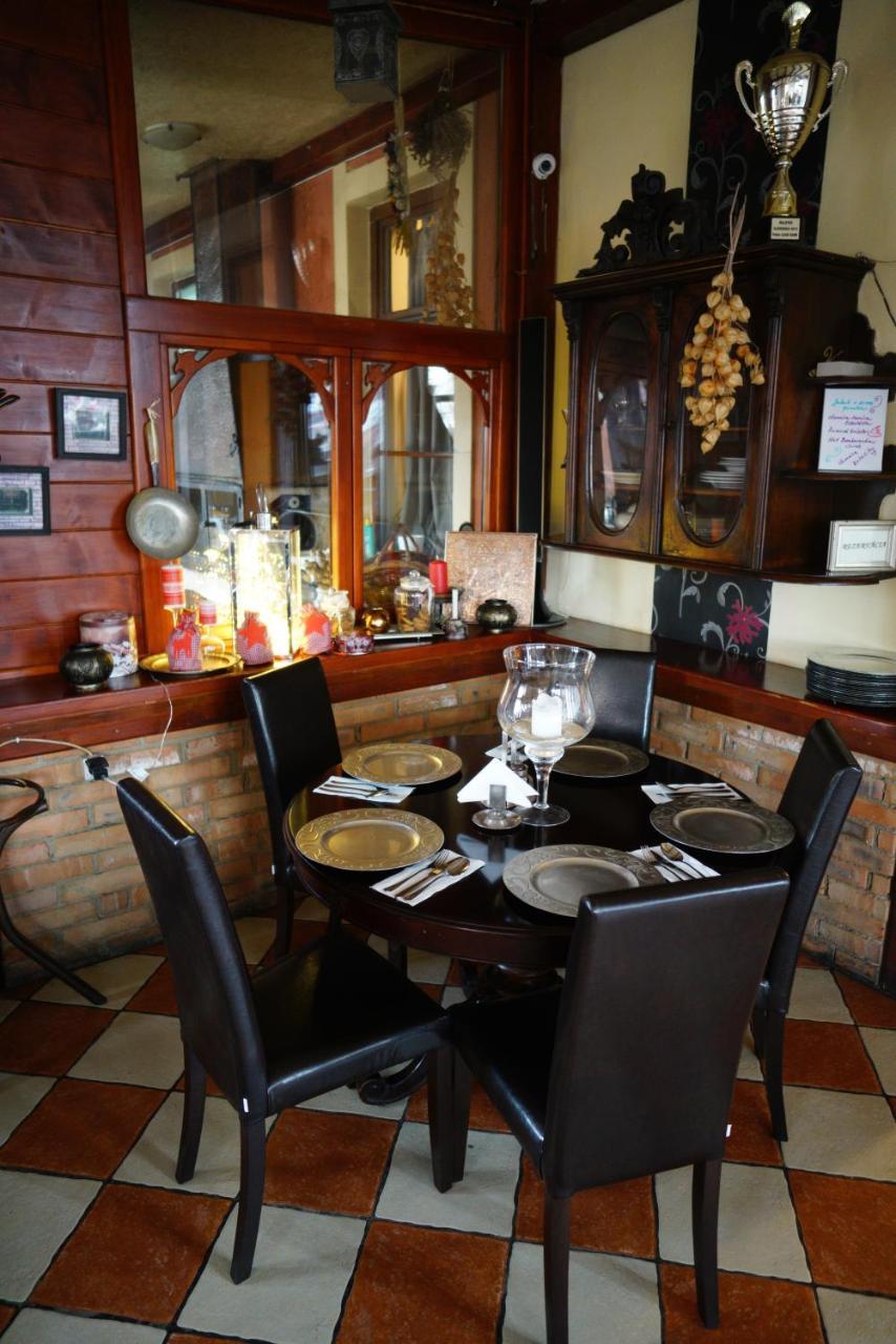 Penzion Restaurant Jakub Poprad Ngoại thất bức ảnh